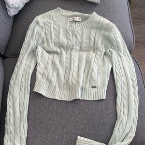 Hollister sweater